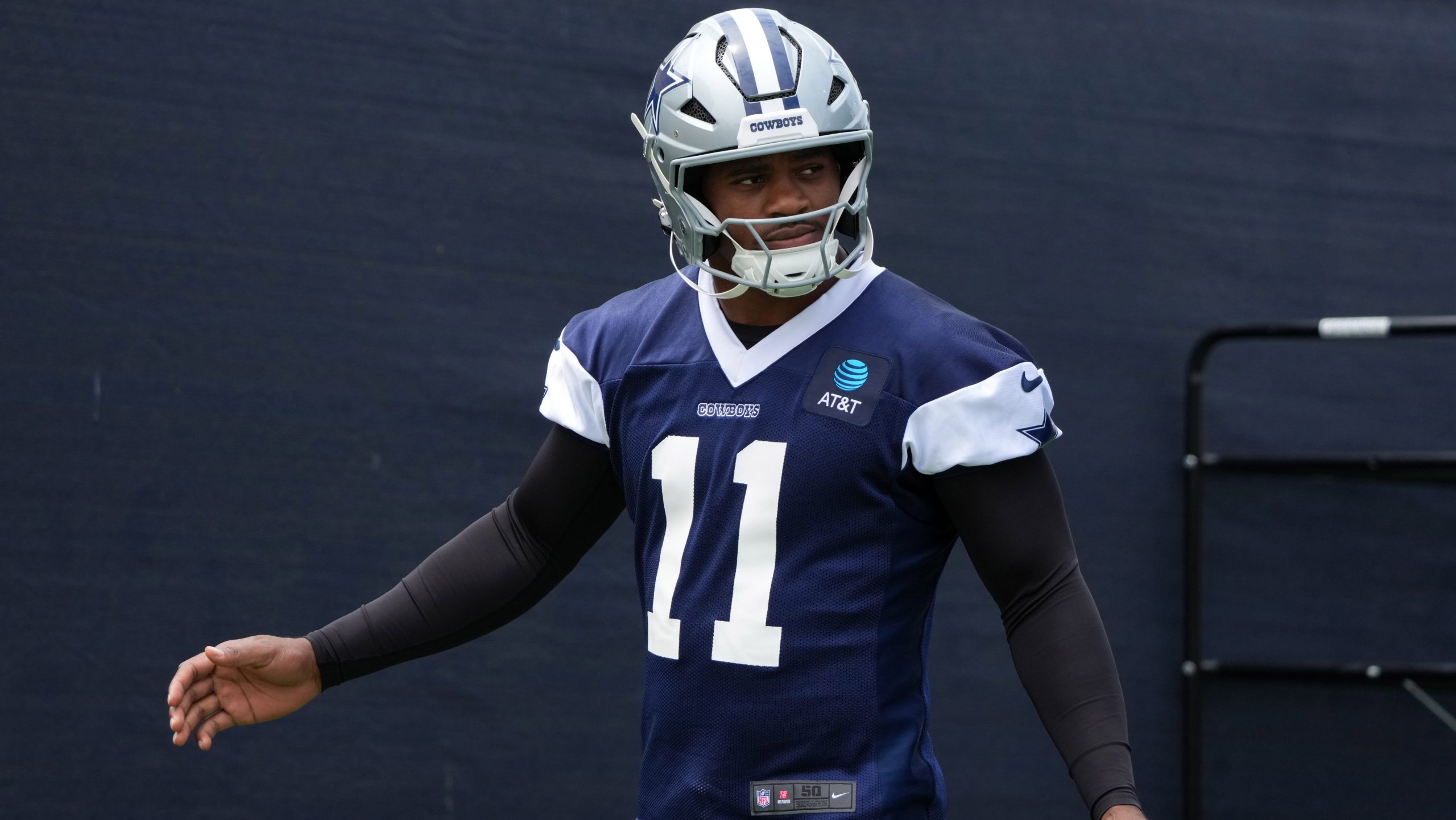 Jerry Jones is dark cloud Dallas Cowboys can’t escape