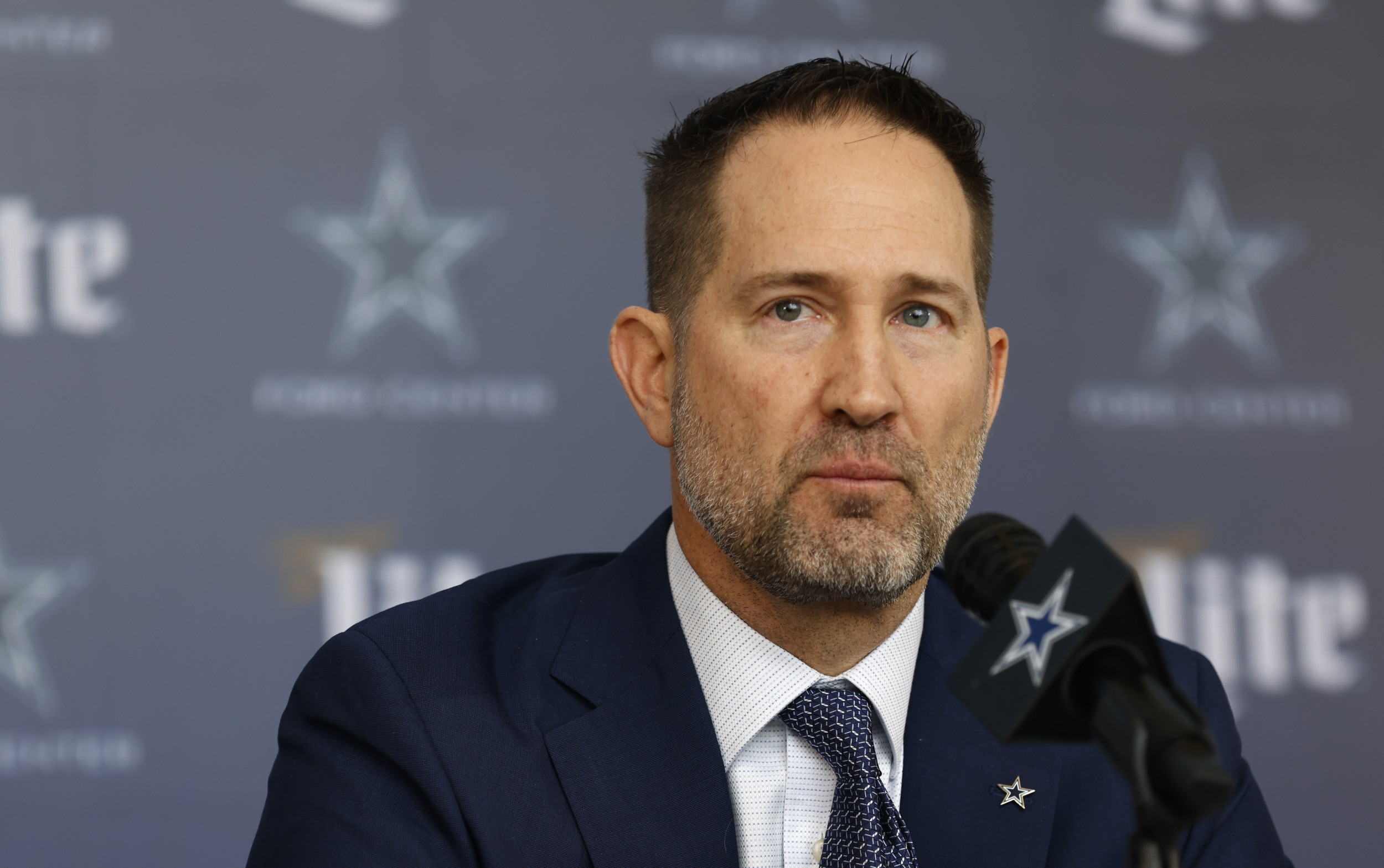 NFL Analyst Bashes Dallas Cowboys Coach for Bizarre Reason