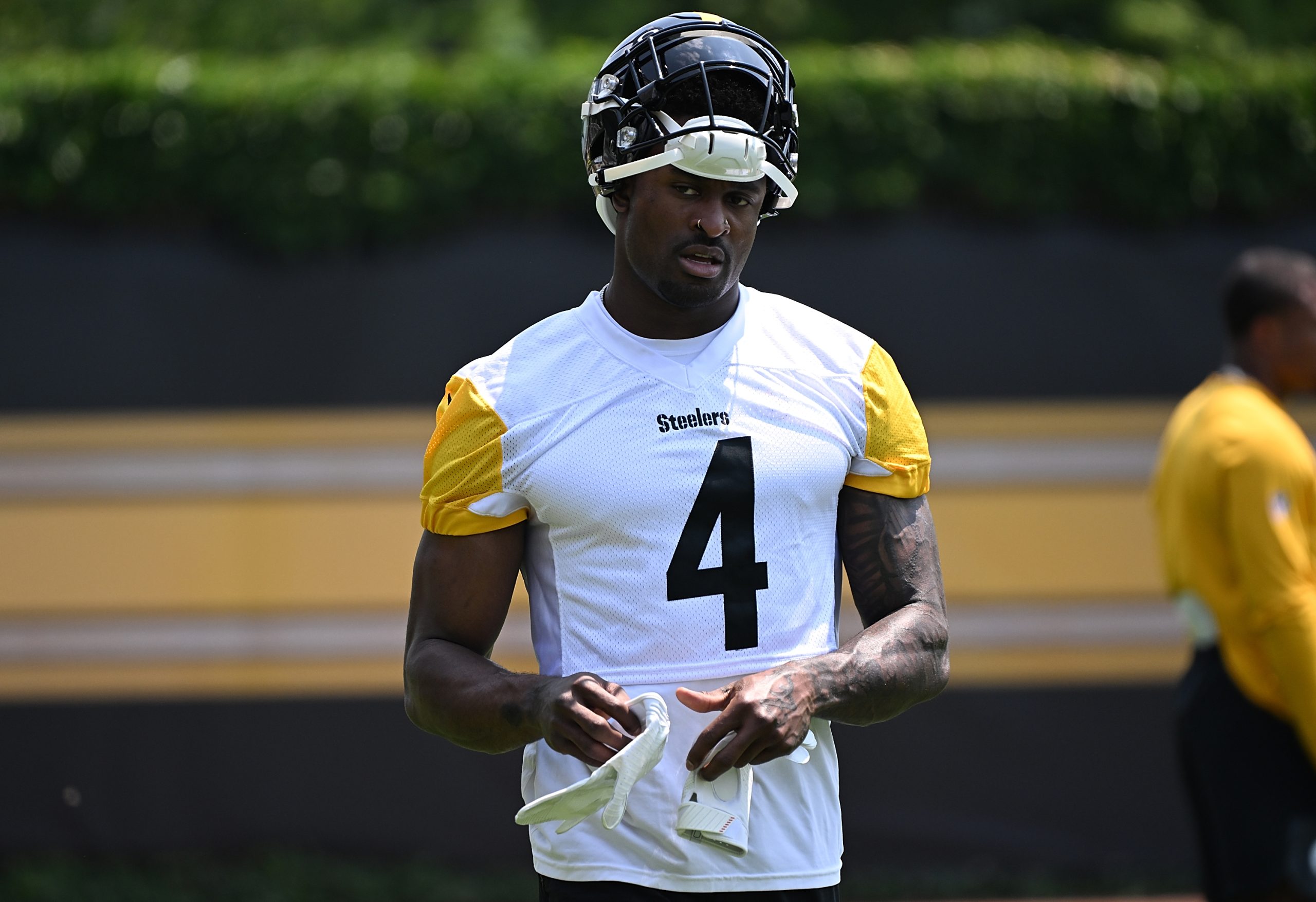 Former Cowboys Star Voices Desire to ‘Unlock’ Steelers WR