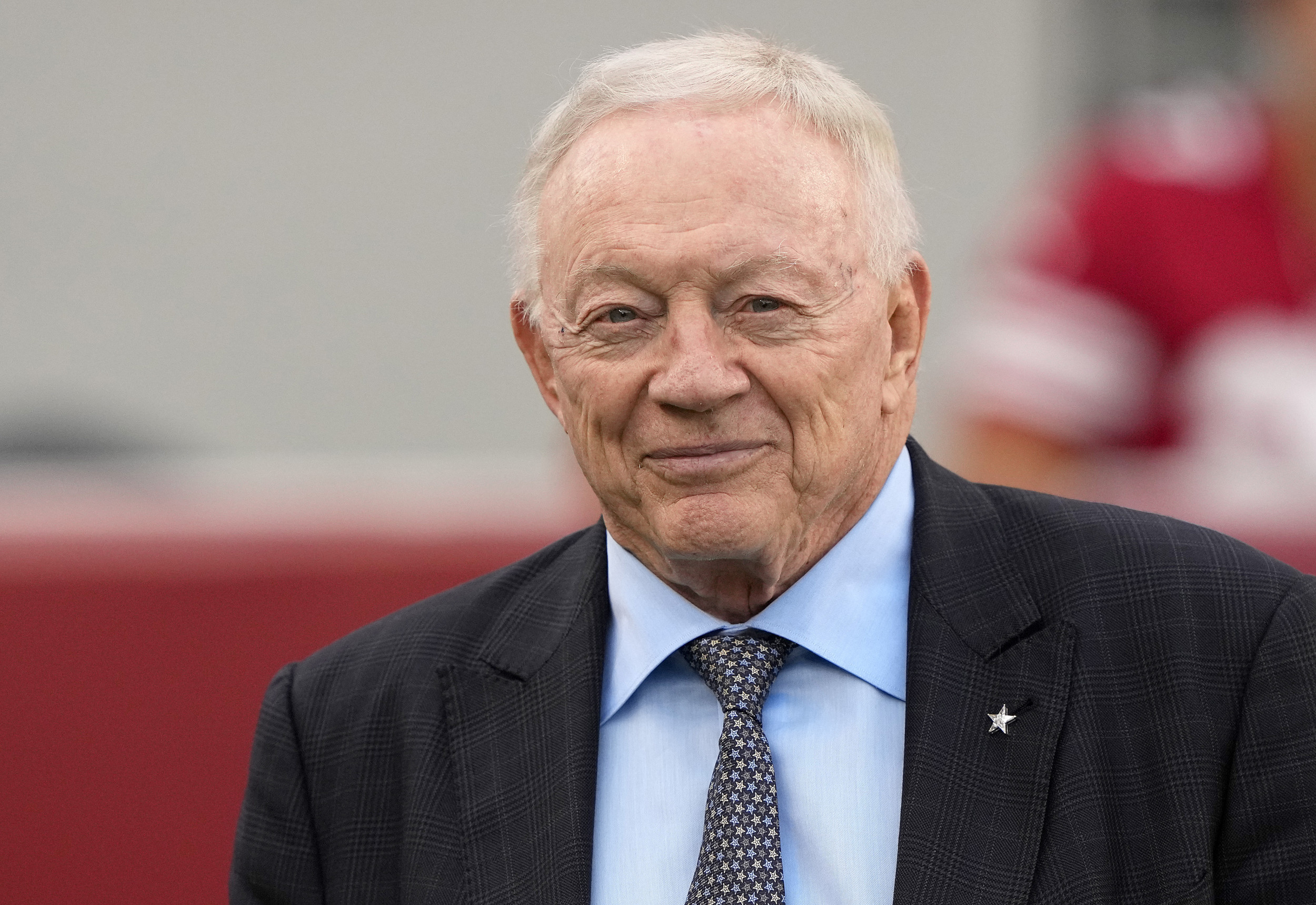 Jerry Jones Makes Baffling Remark on Micah Parsons Contract Talks