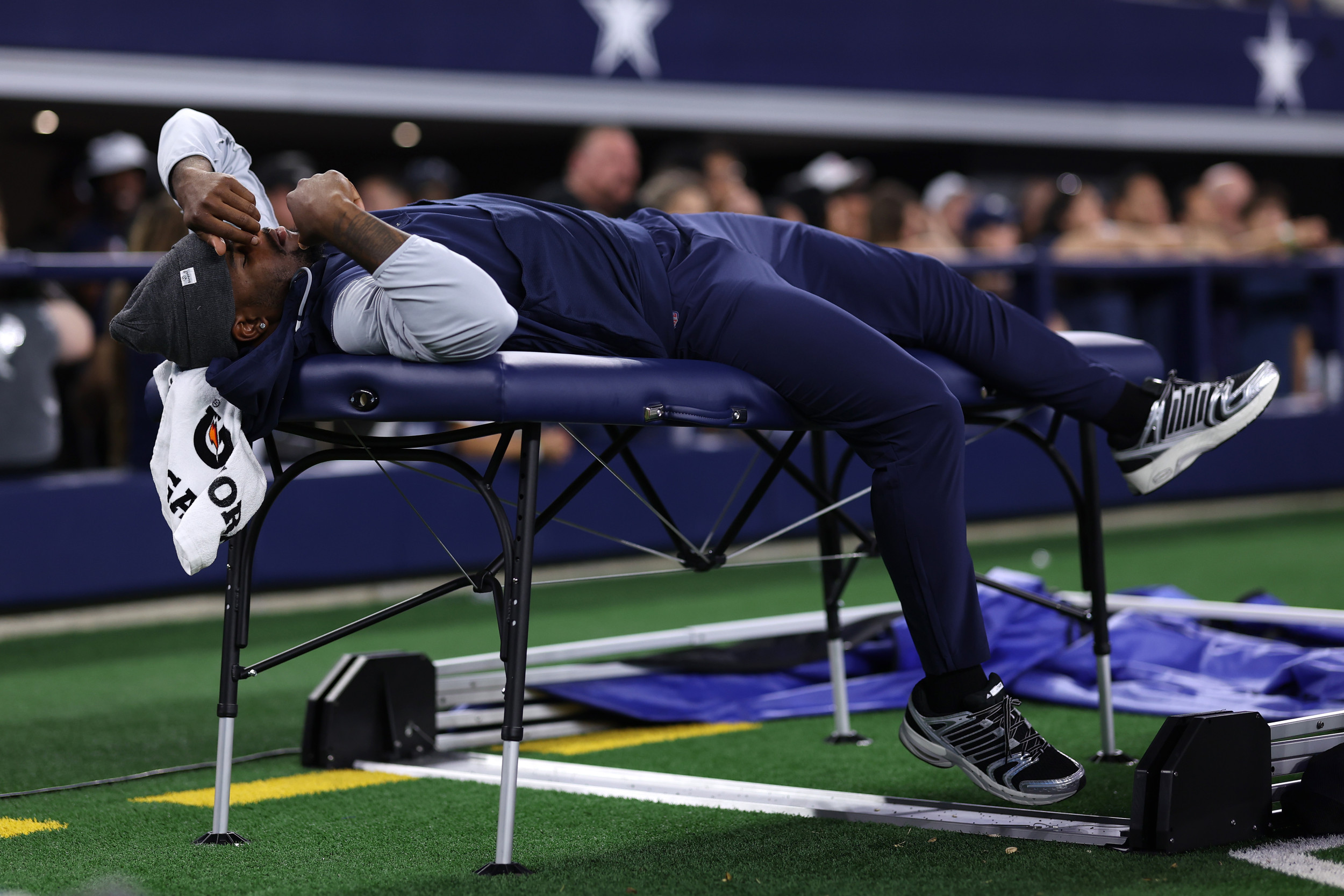 Cowboys Star Micah Parsons Breaks Silence on Viral Preseason Photos